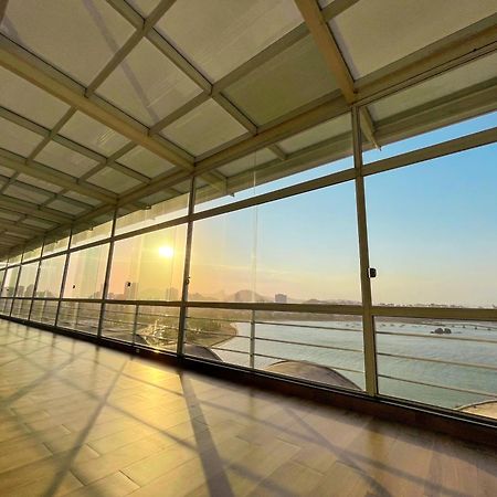 Hotel Senac Ilha Do Boi Vitoria Exterior photo The interior of the airport