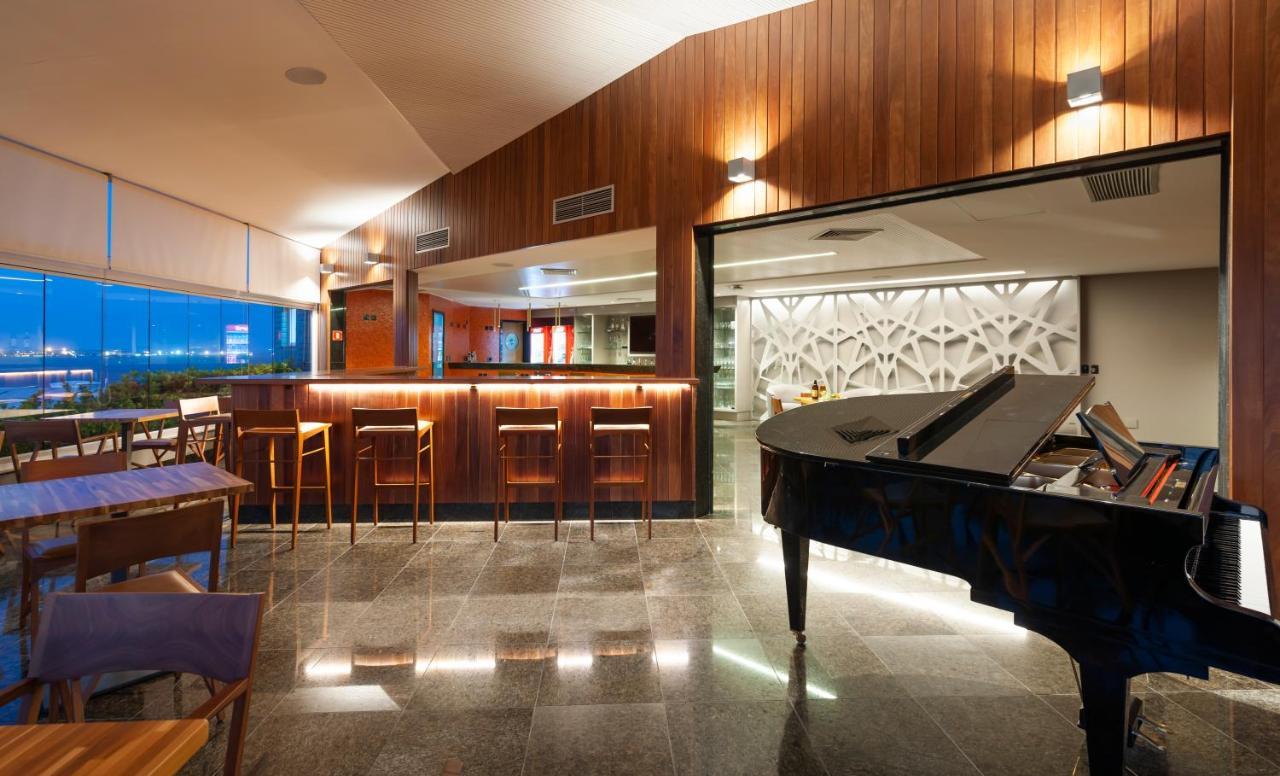 Hotel Senac Ilha Do Boi Vitoria Exterior photo The lounge at the airport